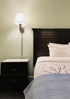 Süit, 1 En Büyük (King) Boy Yatak ve Çekyat, Avlu Manzaralı