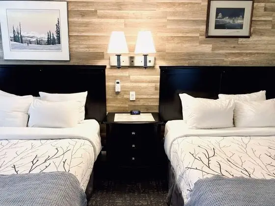 Tek Büyük Yataklı Oda, 2 Büyük (Queen) Boy Yatak, Dağ Manzaralı