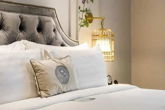 Premier Room