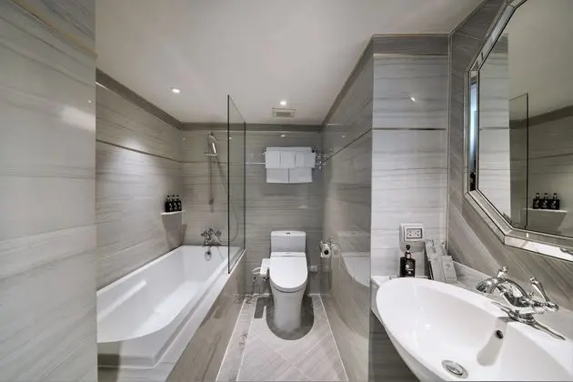 Premier Room