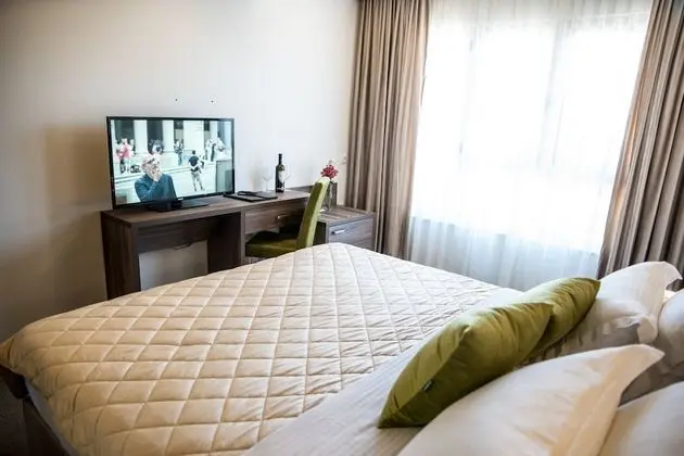 Standard Tek Büyük Yataklı Oda (Romatnic Corner)