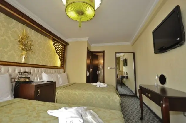 Deluxe Tek Büyük Yuvarlak Yataklı Oda