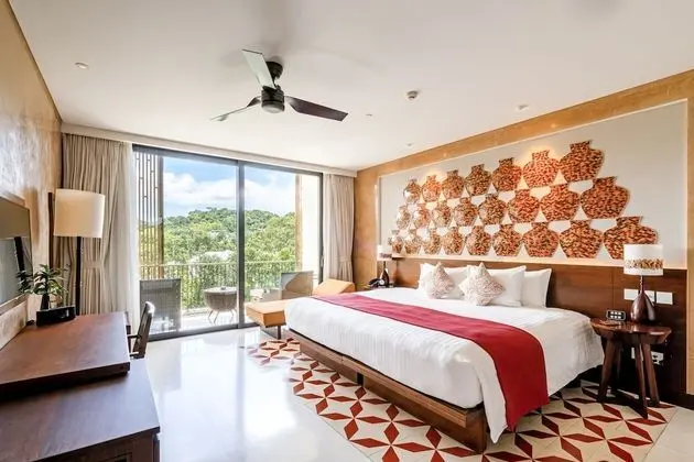 Deluxe Oda, Tepe Manzaralı