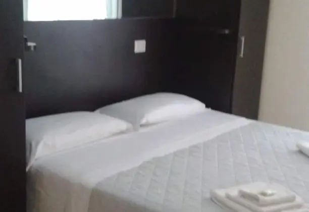 Tek Büyük veya İki Ayrı Yataklı Oda, Balkon