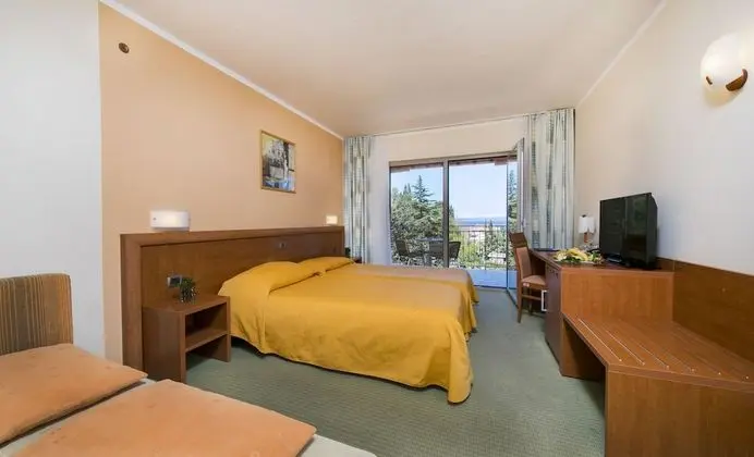 Superior Tek Büyük veya İki Ayrı Yataklı Oda, Balkon, Deniz Manzaralı