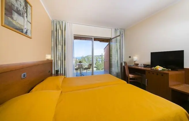 Superior Tek Büyük veya İki Ayrı Yataklı Oda, Balkon, Deniz Manzaralı