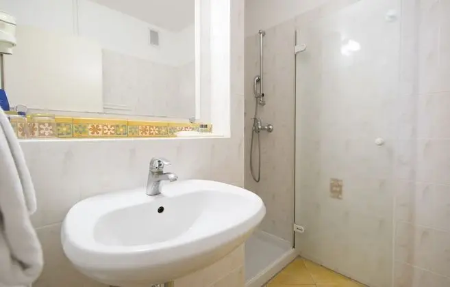 Superior Tek Büyük veya İki Ayrı Yataklı Oda, Balkon, Deniz Manzaralı