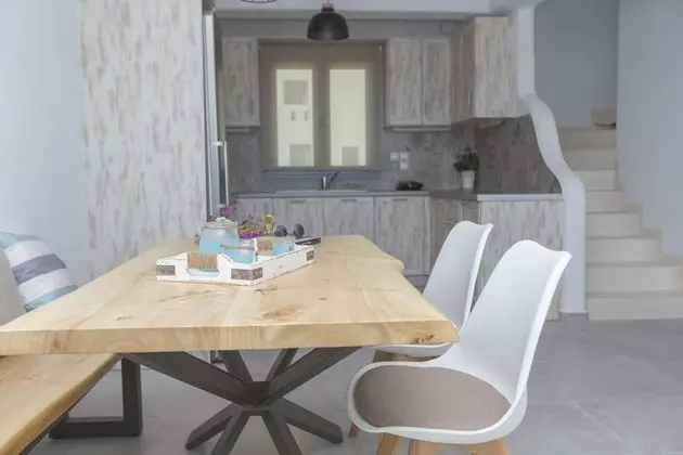 Villa, Denize Sıfır (Elia)