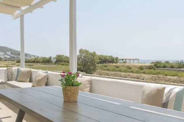Villa, Denize Sıfır (Elia)