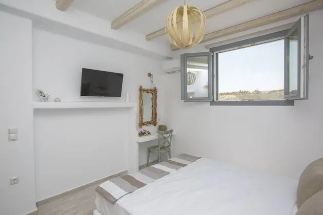 Villa, Denize Sıfır (Elia)