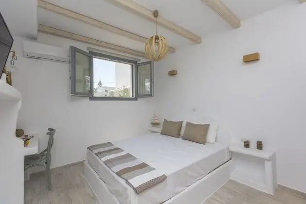 Villa, Denize Sıfır (Elia)