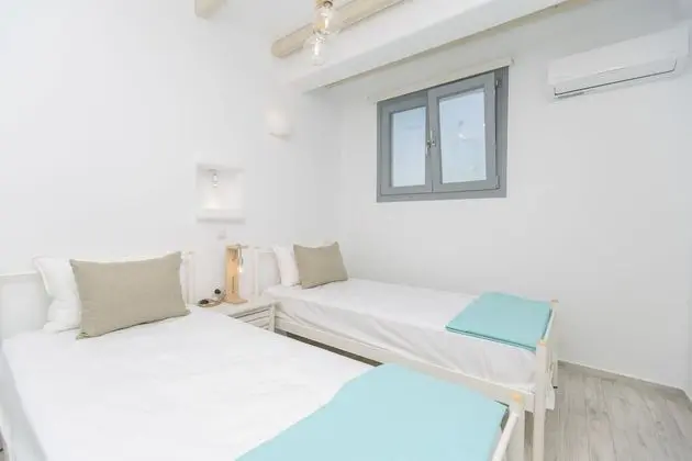 Villa, Denize Sıfır (Elia)