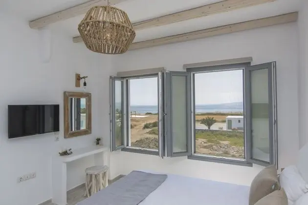 Villa, Denize Sıfır (Elia)