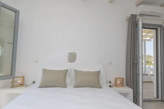 Villa, Denize Sıfır (Elia)