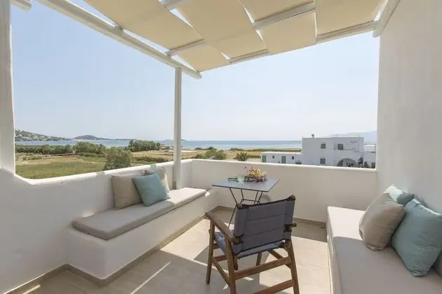 Villa, Denize Sıfır (Elia)
