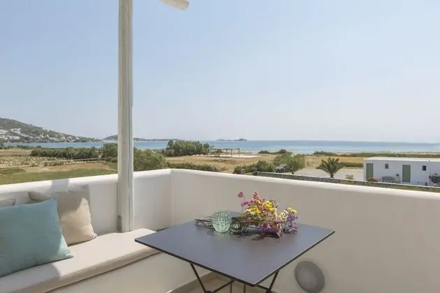 Villa, Denize Sıfır (Elia)