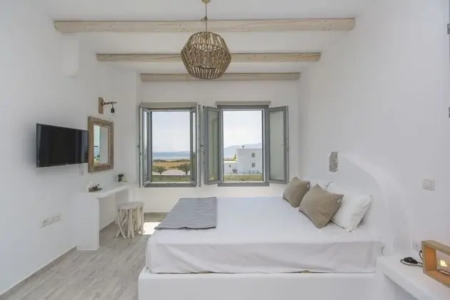 Villa, Denize Sıfır (Elia)