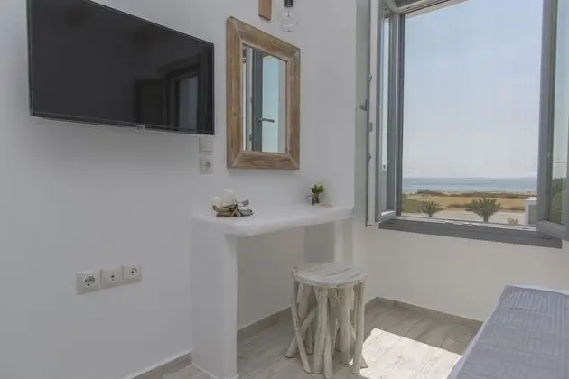 Villa, Denize Sıfır (Elia)