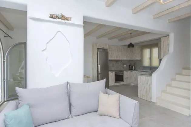 Villa, Denize Sıfır (Elia)