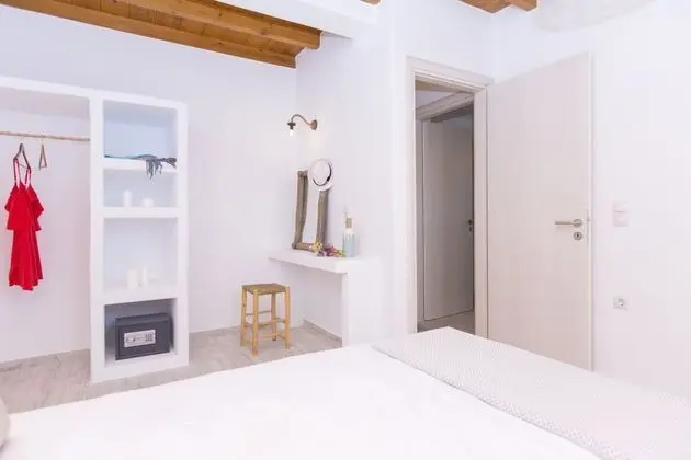 Villa, Denize Sıfır (Iris)