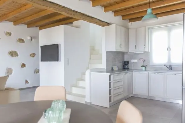 Villa, Denize Sıfır (Iris)