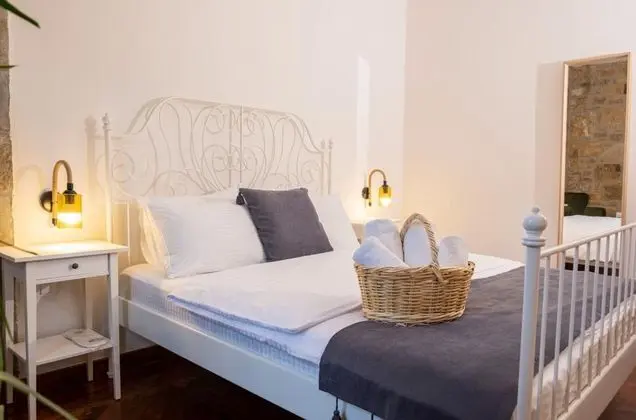 Standart Oda, Avlu Manzaralı