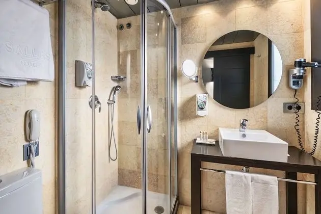 Büyük Yataklı Tek Kişilik Oda (with Spa access)