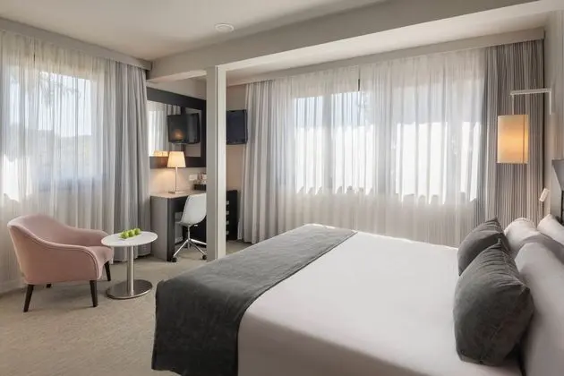 Tek Büyük Yataklı Oda (with Spa access)