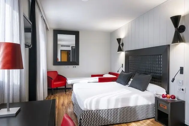 Üç Kişilik Oda (with Spa access)