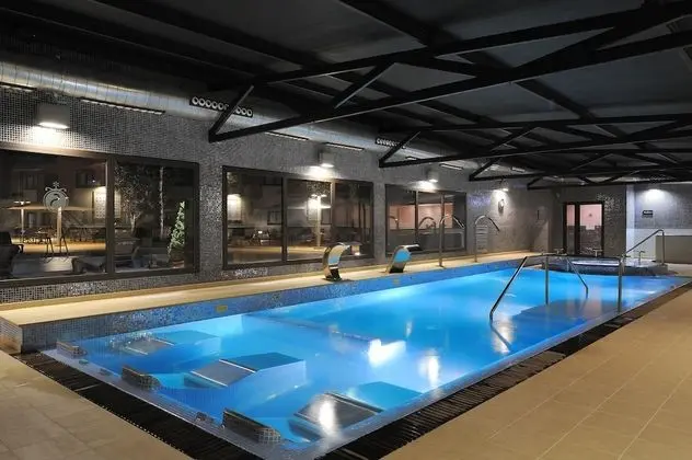 Üç Kişilik Oda (with Spa access)