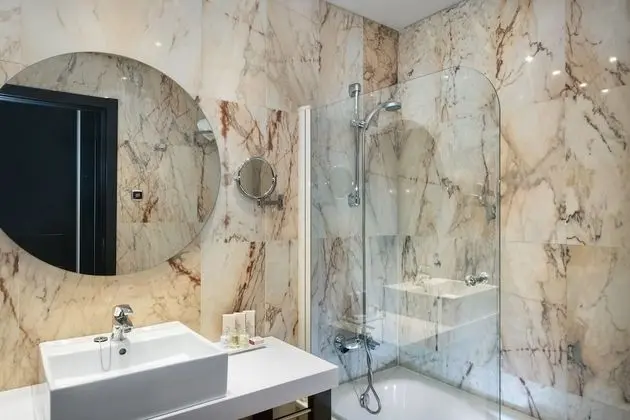 Tek Büyük Yataklı Oda