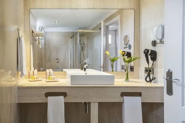 Deluxe Üç Kişilik Oda, 1 Çift Kişilik Yatak ve Çekyat (with Spa Access)
