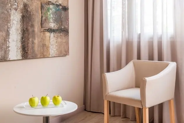 Deluxe Büyük Yataklı Tek Kişilik Oda (Spa Access)