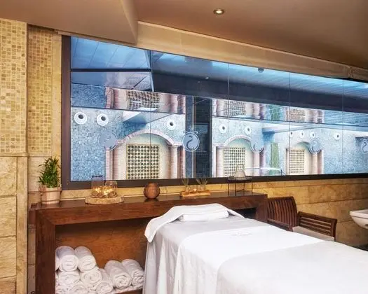 Tek Büyük Yataklı Oda (Relax offer: spa access + massage)