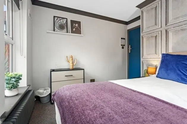 Standard Tek Büyük Yataklı Oda, Ortak Banyo, Avlu Manzaralı