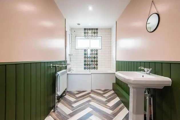 Standard Tek Büyük Yataklı Oda, Ortak Banyo, Avlu Manzaralı
