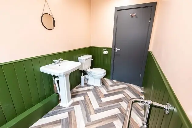 Standard Tek Büyük Yataklı Oda, Ortak Banyo, Avlu Manzaralı