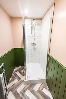 Standard Tek Büyük Yataklı Oda, Ortak Banyo, Avlu Manzaralı