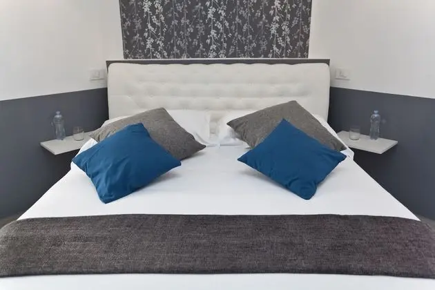 Süit, Sıcak Su Havuzu