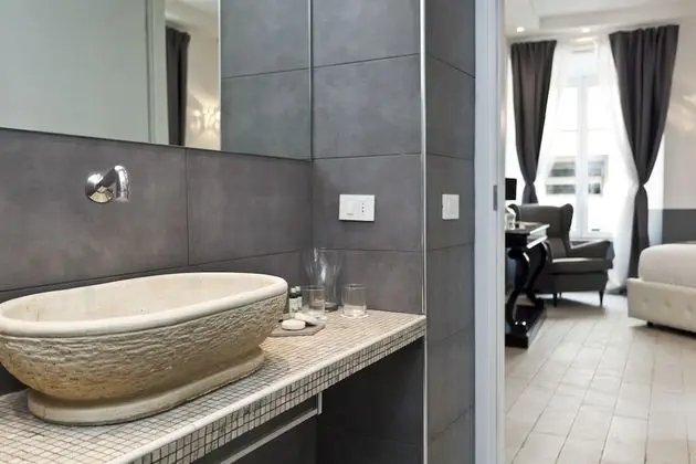 Süit, Sıcak Su Havuzu