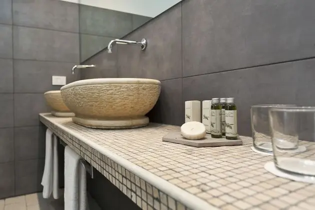 Süit, Sıcak Su Havuzu