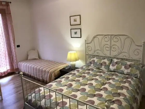 Üç Kişilik Oda, Birden Çok Yatak