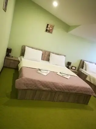 Üç Kişilik Oda, Balkon