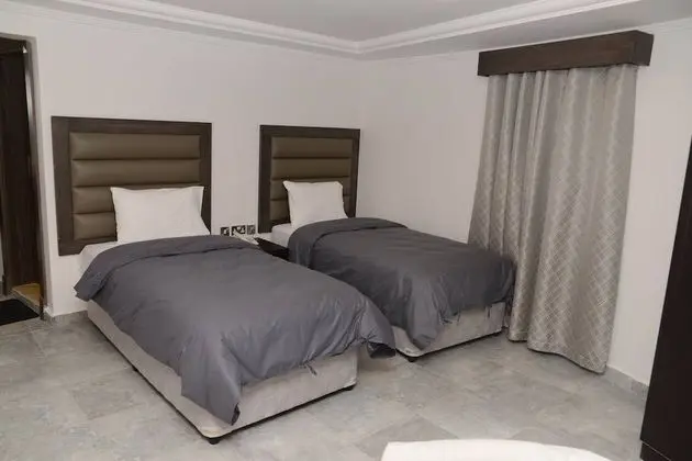 Standard Tek Büyük veya İki Ayrı Yataklı Oda