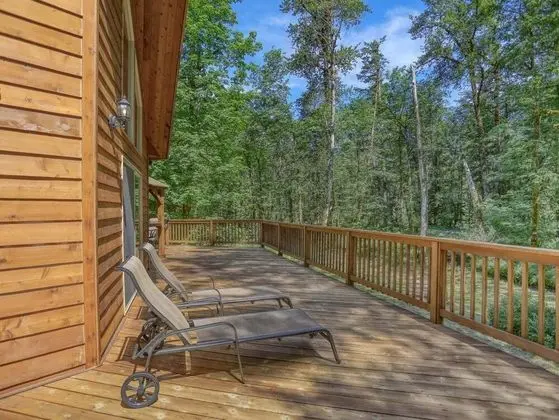 Kulübe, Birden Çok Yatak (Salmon River Chalet)