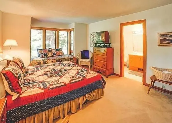 Daire, 1 En Büyük (King) Boy Yatak ve Çekyat (Salmon River Condo #5)