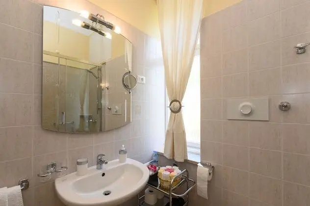 One - Bedroom Apartment with Park View