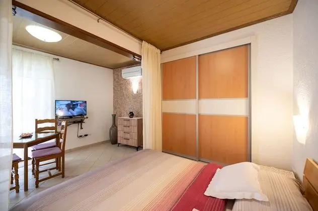 Studio Apartment with Sea View