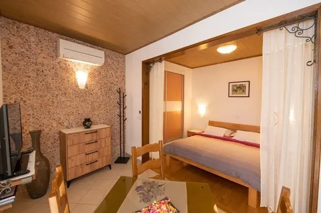 Studio Apartment with Sea View