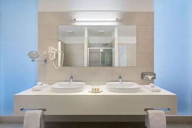 Junior Luxury Suite with Balcony